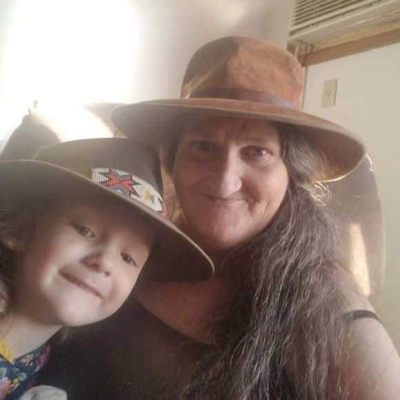 Meet your Posher, Kari - Picture 1 of 1